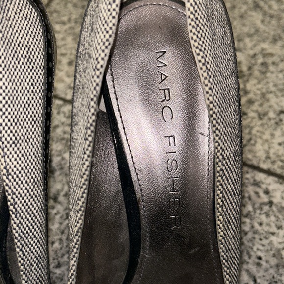 Marc Fisher navy patent leather and fabric sided open toed platform heels - Picture 3 of 7